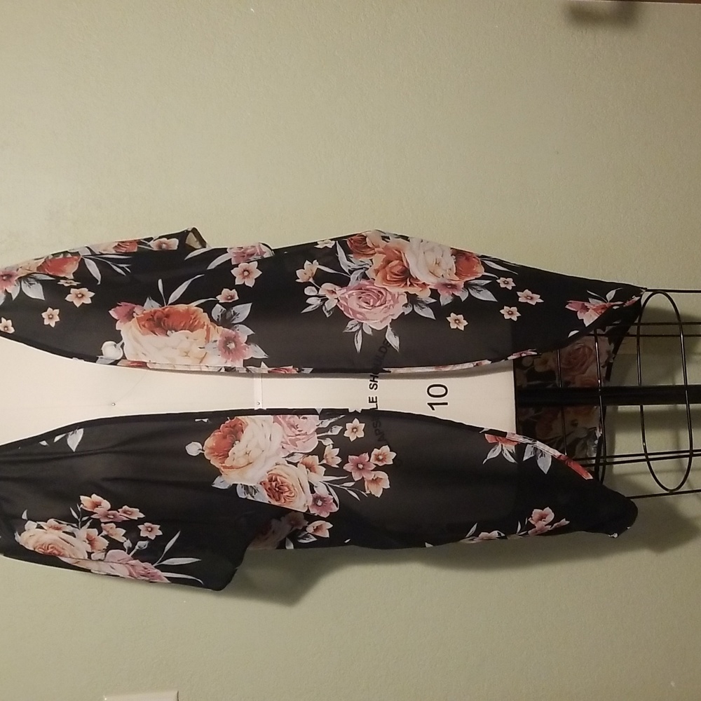 West Coast Love Floral Kimono size S/M